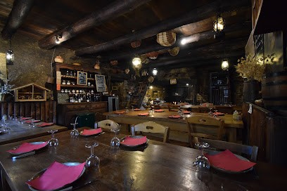 Auberge Paysanne (Cantal 15), Restaurant à Val d'Arcomie