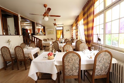 Au Bœuf Rouge, Restaurant à Hégenheim