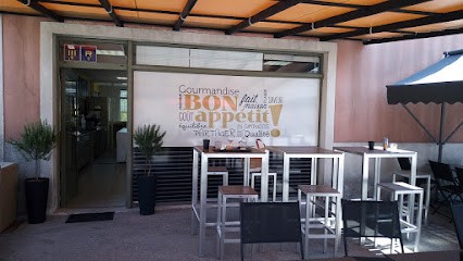 Midi's Café, Restaurant à Rousset