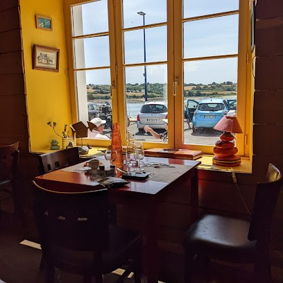 Le Café Pesked, Restaurant à Plouguiel