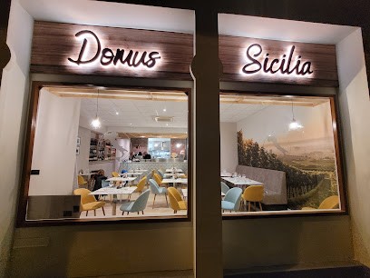 Domus Sicilia, Restaurant à La Madeleine