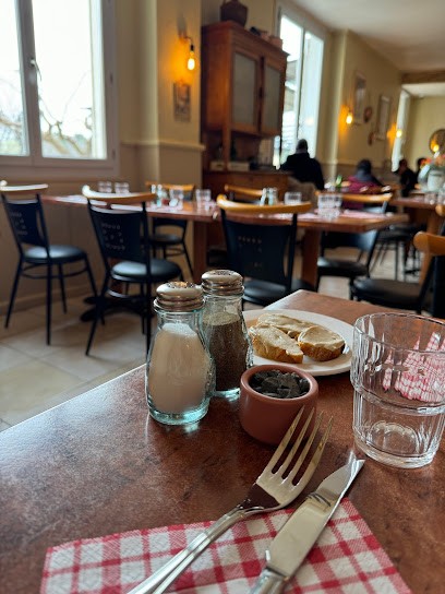 Café du Sénot, Restaurant à Châteauneuf-de-Gadagne