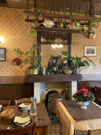 Gouttenègre Anne-Marie, Restaurant à Champagnac-la-Prune