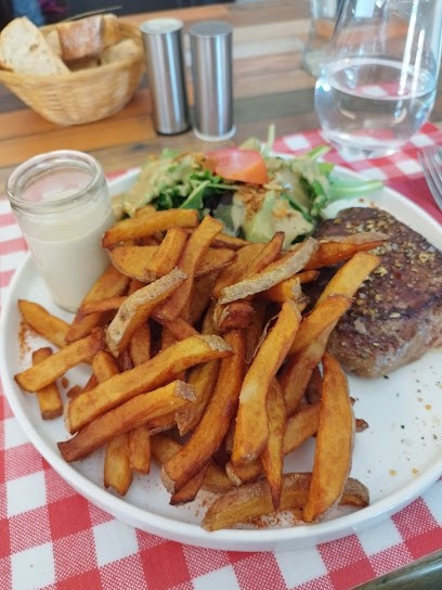 LE P’TIT BOUCHON, Restaurant à Vic-sur-Cère