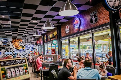 Le Shelby Bis, Restaurant à Saint-Gervais-la-Forêt