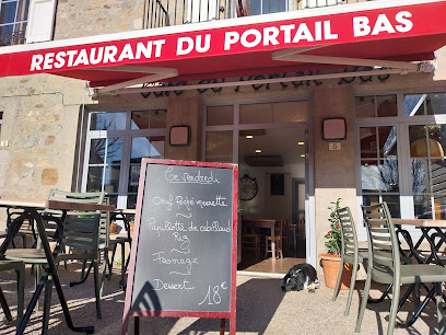 Café Du Portail Bas Restaurant à Marcolès