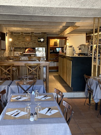 Restaurant Pizzeria Le Pizzavore Salignac, Restaurant à Salignac