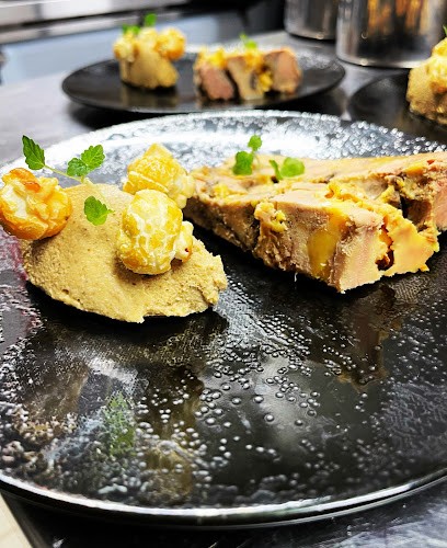 la jolie cour, Restaurant à Cruseilles