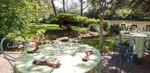 Restaurant Auberge Du Port Des Roches Restaurant à Luché-Pringé