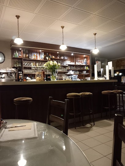 Restaurant De La Malle, Restaurant à Laval