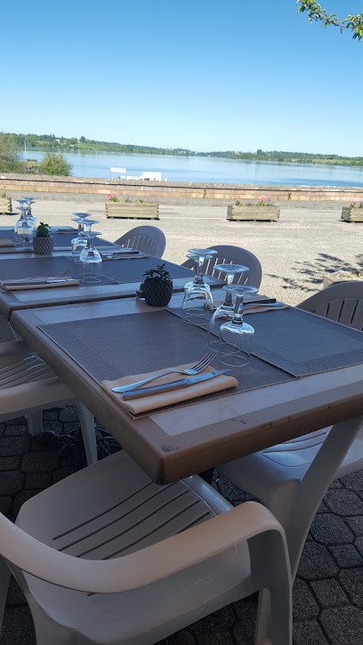Restaurant/Bar Les Reflets du Lac, Restaurant à Salles-Curan