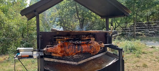 La Forêt Des Yourtes, Restaurant à Apremont