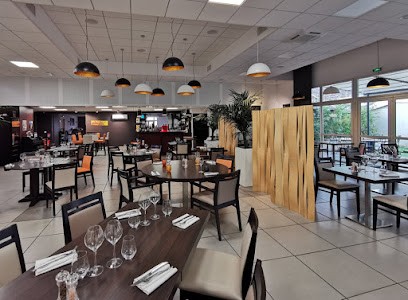 Restaurant de la Poste L'envolée, Restaurant à La Cavalerie