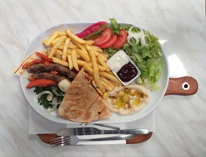 Abou'Zouz SNACK, Restaurant à La Maxe