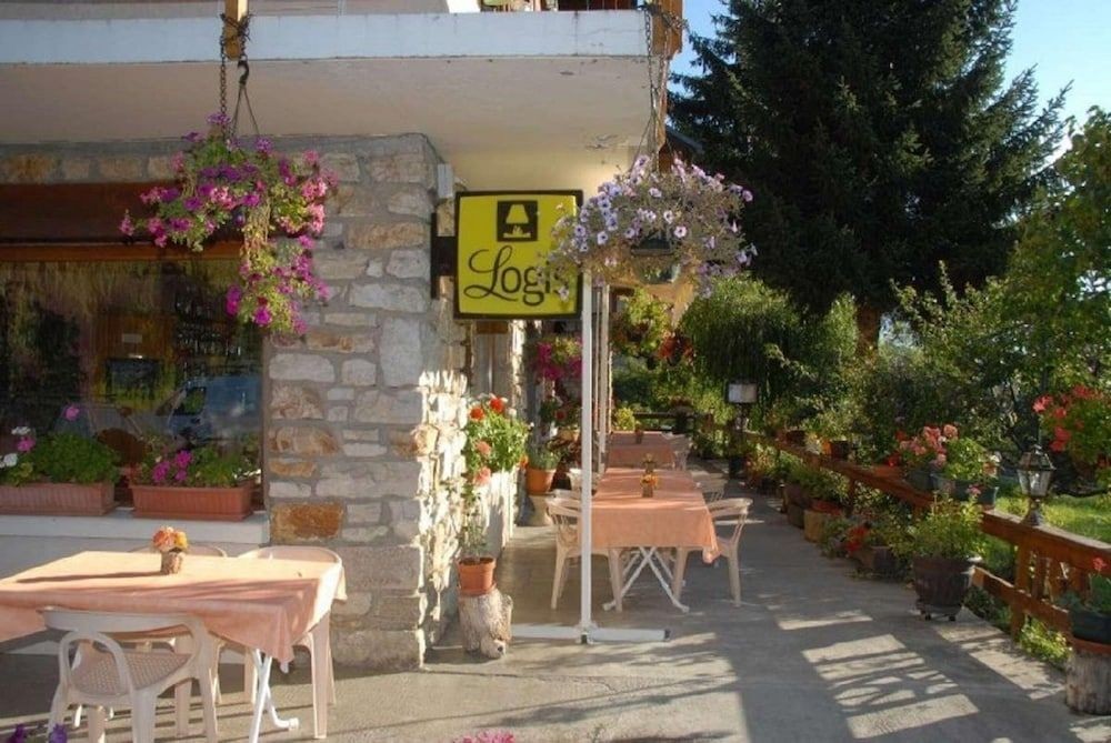 Hôtel Restaurant Le Grillon, Restaurant à Villarembert