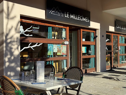 Le Millécîmes Restaurant à Morillon
