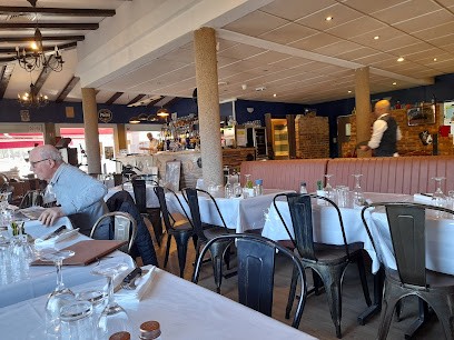 Charlie Café, Restaurant à Montendre