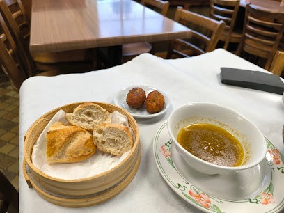 L'Auberge Saint Hubert, Restaurant à Saint-Cyr-en-Val